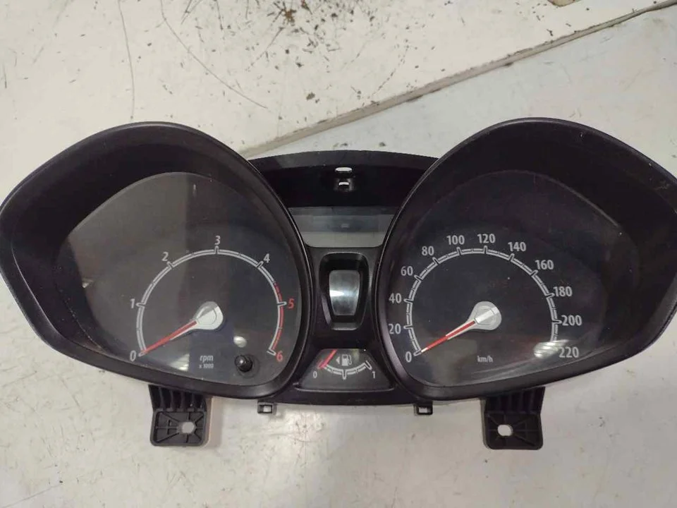Foto de CUADRO INSTRUMENTOS FORD FIESTA (CB1) 1.4 TDCi CAT (68 CV / 50 KW) referencia 8A6T10849