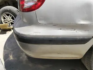 Foto de PARAGOLPES TRASERO HYUNDAI ELANTRA (XD) 2.0 CRDi CAT (113 CV / 83 KW)