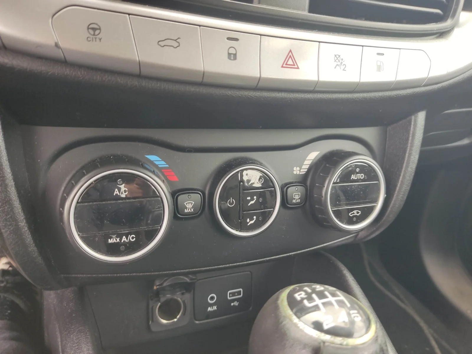 Foto de MANDO CALEFACCION / AIRE ACONDICIONADO FIAT II TIPO (356) BERLINA 1.4 (95 CV / 70 KW) referencia 0735701663