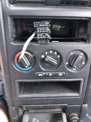 Foto de MANDO CALEFACCION / AIRE ACONDICIONADO OPEL ASTRA G BERLINA 1.6 CAT (Z 16 SE / L55) (84 CV / 62 KW) referencia 24463968