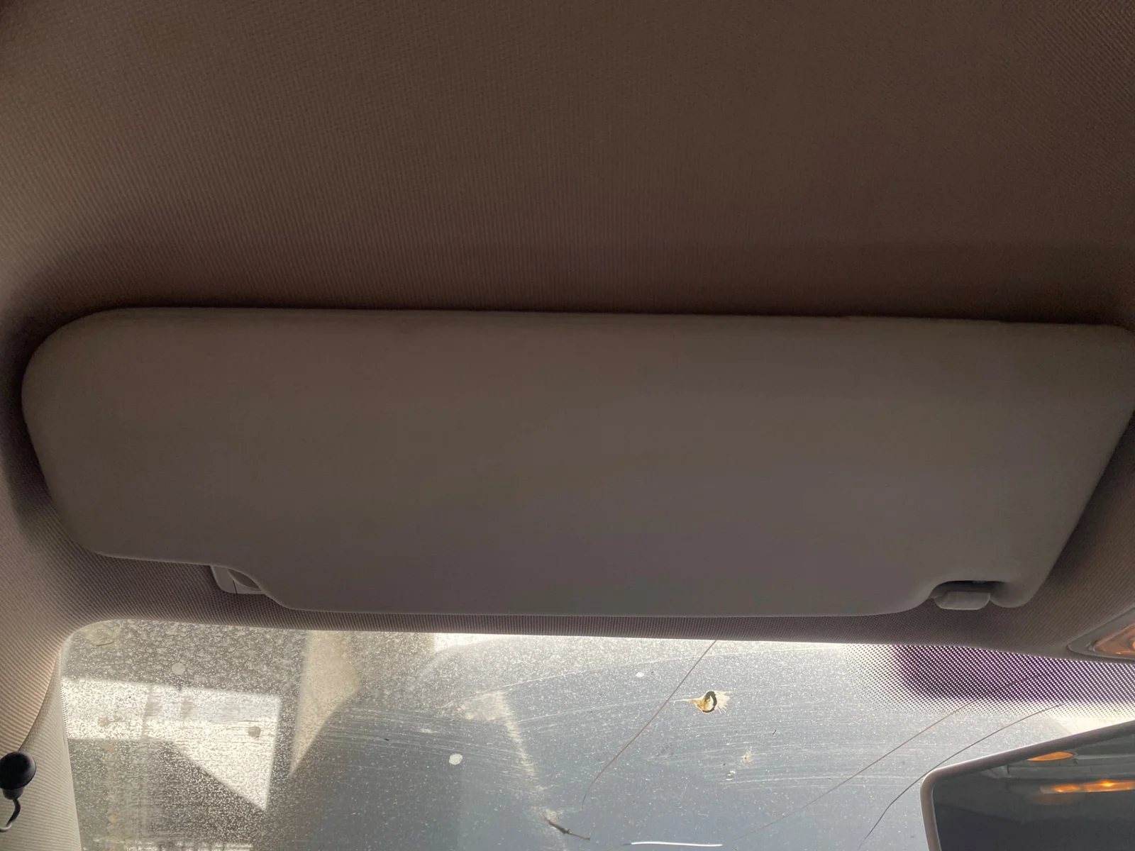 Foto de PARASOL IZQUIERDO VOLKSWAGEN PASSAT BERLINA (3C2) 2.0 TDI (140 CV / 103 KW) referencia 3C0857551ACFKZ