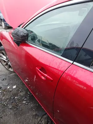 Foto de PUERTA DELANTERA IZQUIERDA MAZDA 6 BERLINA (GJ) 2.2 Turbodiesel CAT (175 CV / 129 KW)