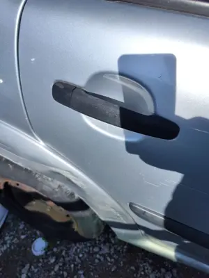 Foto de MANETA EXTERIOR TRASERA DERECHA CITROEN C3 1.4  (73 CV / 54 KW)
