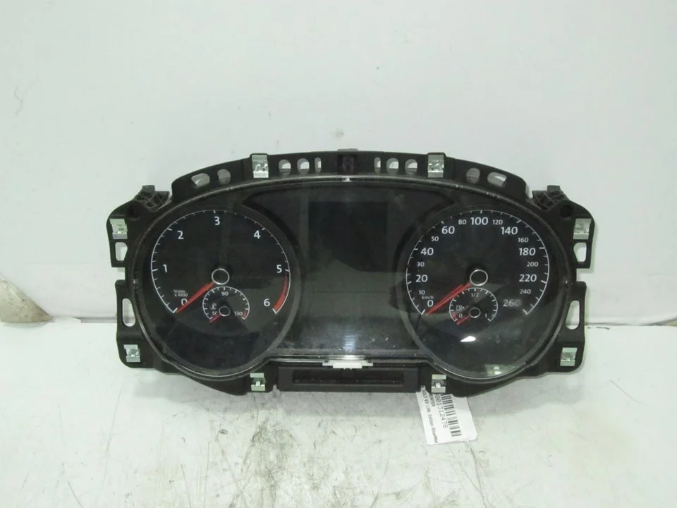 Foto de CUADRO INSTRUMENTOS VOLKSWAGEN GOLF VII BERLINA (BQ1/BE2) 1.6 TDI (116 CV / 85 KW) referencia 5G1920741D