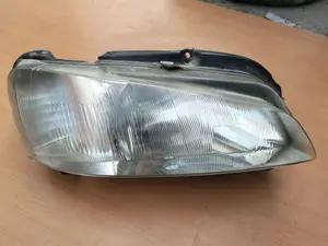 Foto de FARO IZQUIERDO PEUGEOT 206 referencia E25078