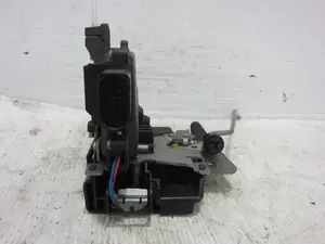 Foto de CERRADURA PUERTA DELANTERA IZQUIERDA AUDI A4 BERLINA (8E) 2.0 16V FSI (150 CV / 110 KW) referencia 4B1837015G foto 3