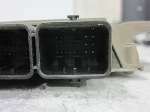 Foto de CENTRALITA MOTOR UCE CITROEN C2 1.1 (60 CV / 44 KW) referencia 9646570280 foto 3