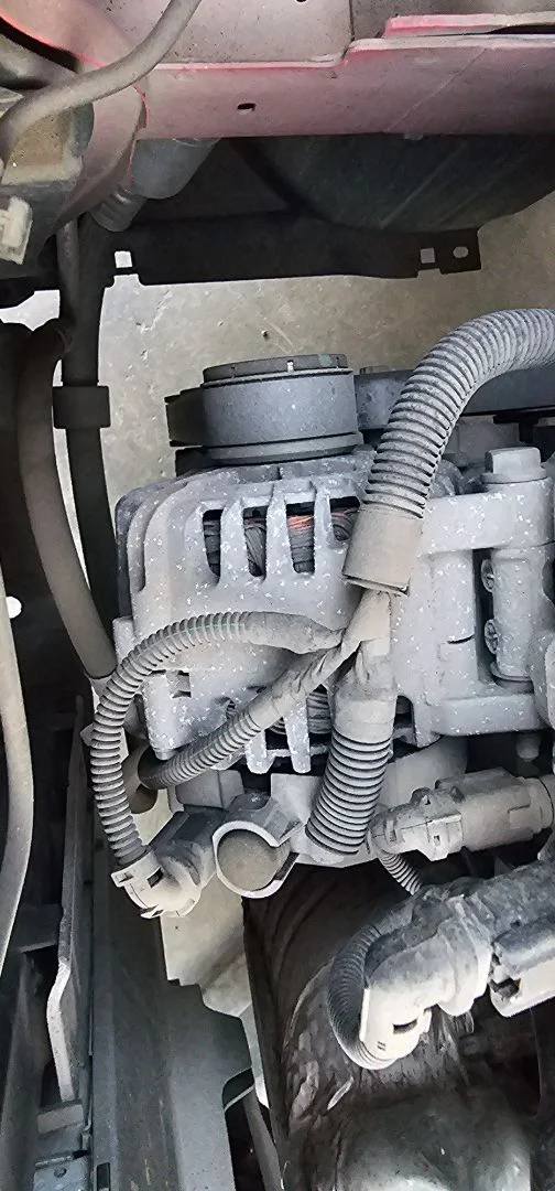 Foto de ALTERNADOR CITROEN C4 CACTUS 1.2 12V VTi (82 CV / 60 KW) referencia 9806007480
