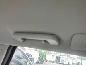 Foto de ASIDERO TECHO TRASERO IZQUIERDO VOLVO V50 FAMILIAR 2.0 Diesel CAT (136 CV / 100 KW) referencia 39899167