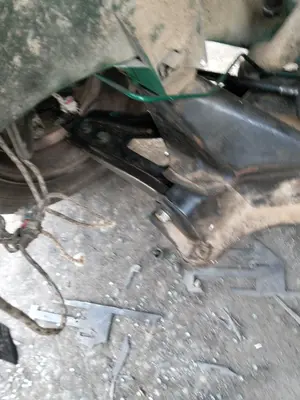 Foto de BRAZO SUSPENSION DELANTERO DERECHO RENAULT TWINGO I (C06) 1.2  (58 CV / 43 KW)