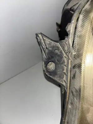 Foto de FARO IZQUIERDO OPEL MERIVA referencia 93321052 foto 2