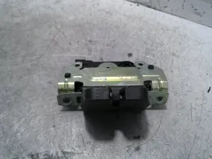 Foto de CERRADURA MALETERO / PORTON OPEL ASTRA H BERLINA 1.6 16V (105 CV / 77 KW) referencia 495058724 foto 4