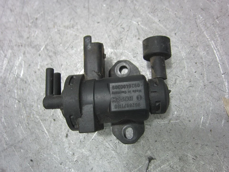 Foto de VALVULA AIRE ADICIONAL CITROEN XANTIA BERLINA 2.0 HDi (109 CV / 80 KW) referencia 9628971180