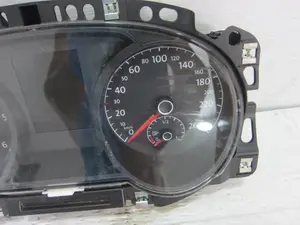 Foto de CUADRO INSTRUMENTOS VOLKSWAGEN GOLF VII BERLINA (BQ1/BE2) 1.6 TDI (116 CV / 85 KW) referencia 5G1920741D foto 7
