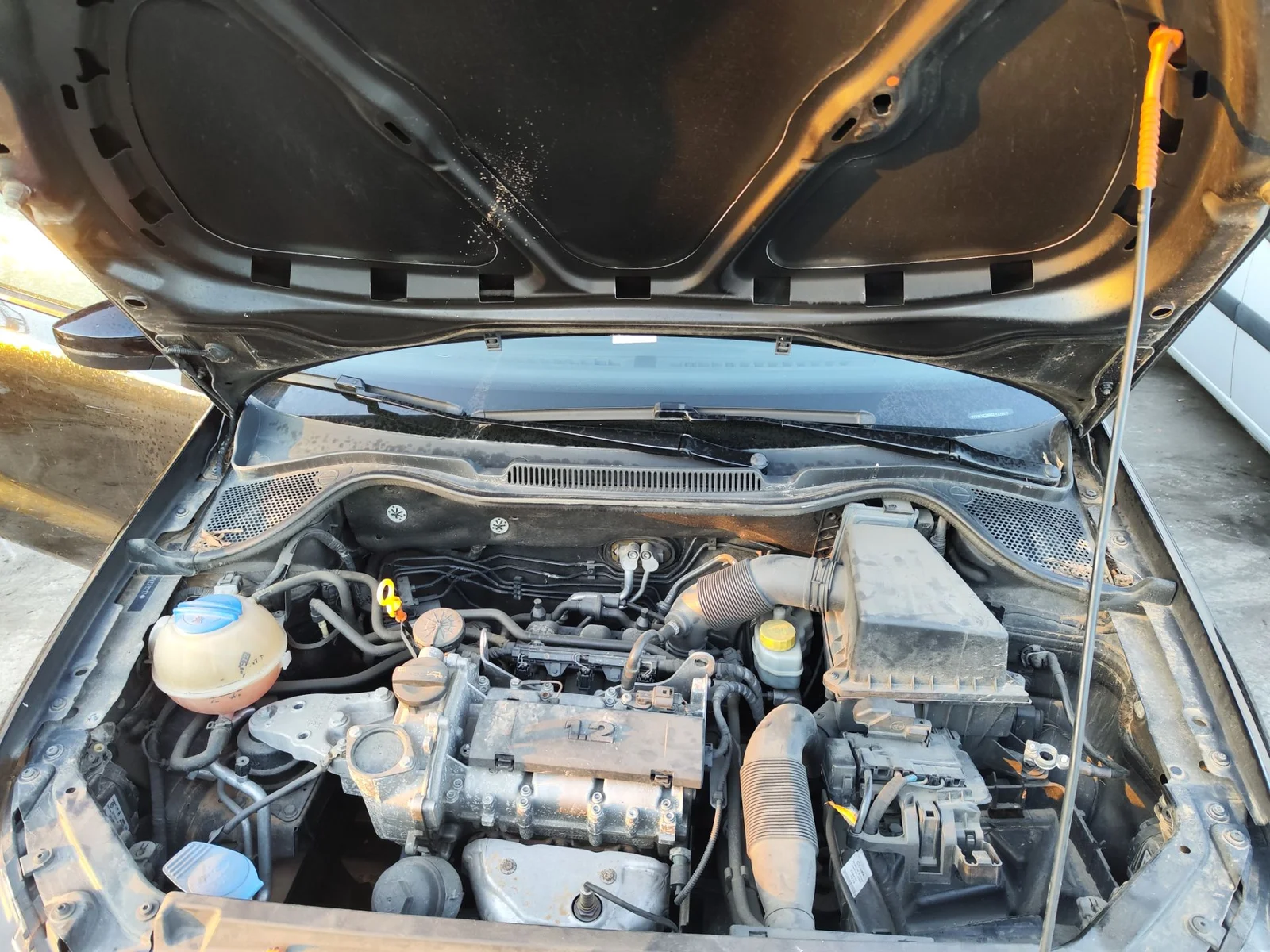 Foto de TORPEDO VOLKSWAGEN POLO V (6R1) 1.2 (60 CV / 44 KW)