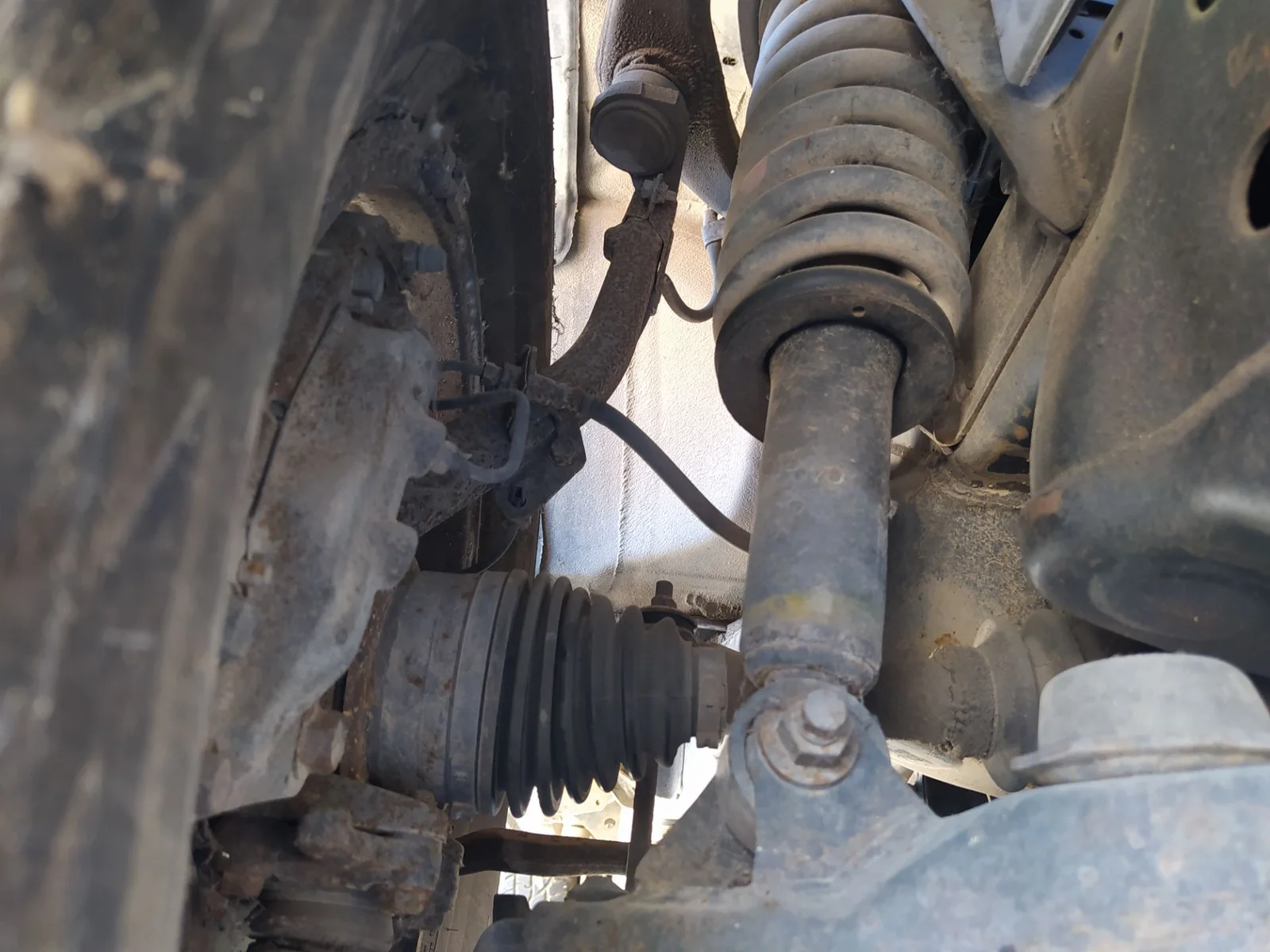 Foto de BRAZO SUSPENSION DELANTERO DERECHO TOYOTA LAND CRUISER (J9) 3.0 Turbodiesel (125 CV / 92 KW)