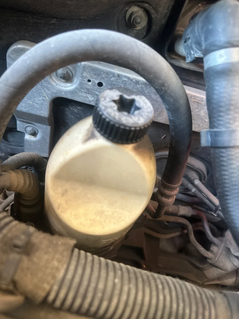 Foto de BOMBA DIRECCION SAAB 9-3 BERLINA 1.9 TiD CAT (150 CV / 110 KW)