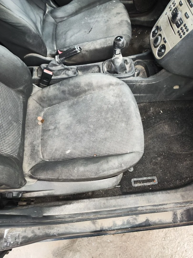 Foto de ASIENTO DELANTERO DERECHO OPEL CORSA D 1.3 16V CDTI (75 CV / 55 KW)