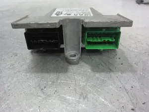 Foto de CENTRALITA AIRBAG OPEL ZAFIRA B 1.9 16V CDTI CAT (Z 19 DTH / LRD) (150 CV / 110 KW) referencia 13241766 foto 4