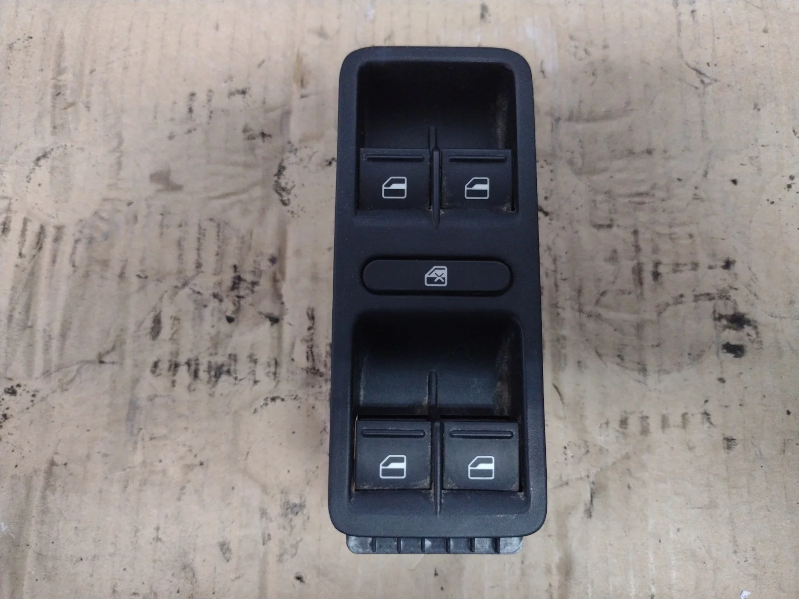 Foto de MANDO ELEVALUNAS DELANTERO IZQUIERDO VOLKSWAGEN POLO V (6R1) 1.2 TSI (105 CV / 77 KW) referencia 1K4959857B