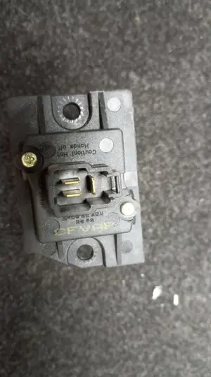 Foto de RESISTENCIA CALEFACCION KIA SPORTAGE (KM) 2.0 CRDi (140 CV / 103 KW) referencia 972353K100 foto 3
