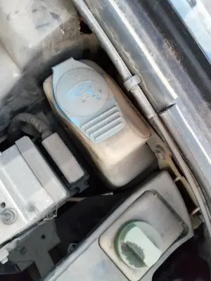 Foto de DEPOSITO LIMPIA AUDI A6 BERLINA (4B2) 1.8 20V Turbo (150 CV / 110 KW)