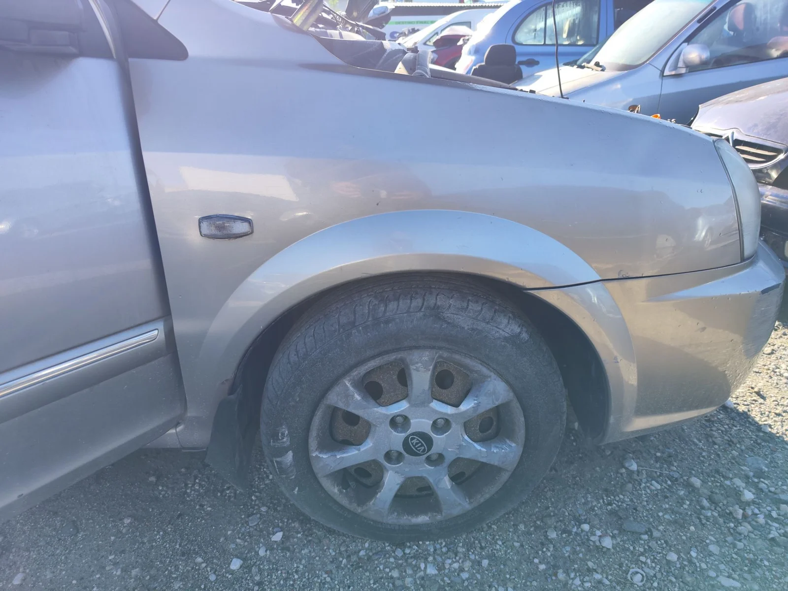 Foto de ALETA DELANTERA DERECHA KIA CARENS (RS) 1.8 16V CAT (126 CV / 93 KW)