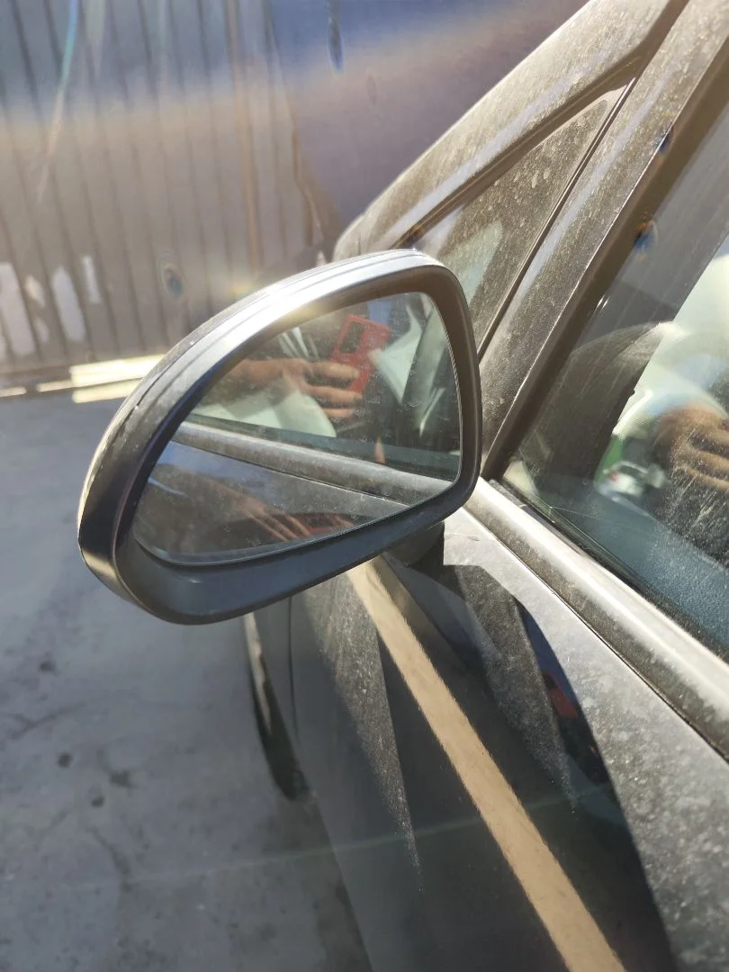 Foto de RETROVISOR IZQUIERDO OPEL CORSA D 1.2 16V CAT (Z 12 XEP / LB4) (80 CV / 59 KW)