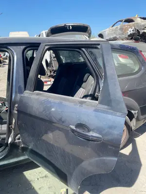 Foto de PUERTA TRASERA IZQUIERDA FORD FOCUS SPORTBREAK (CB4)