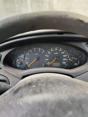 Foto de CUADRO INSTRUMENTOS FORD FOCUS BERLINA (CAK) 1.6 16V CAT (101 CV / 74 KW)