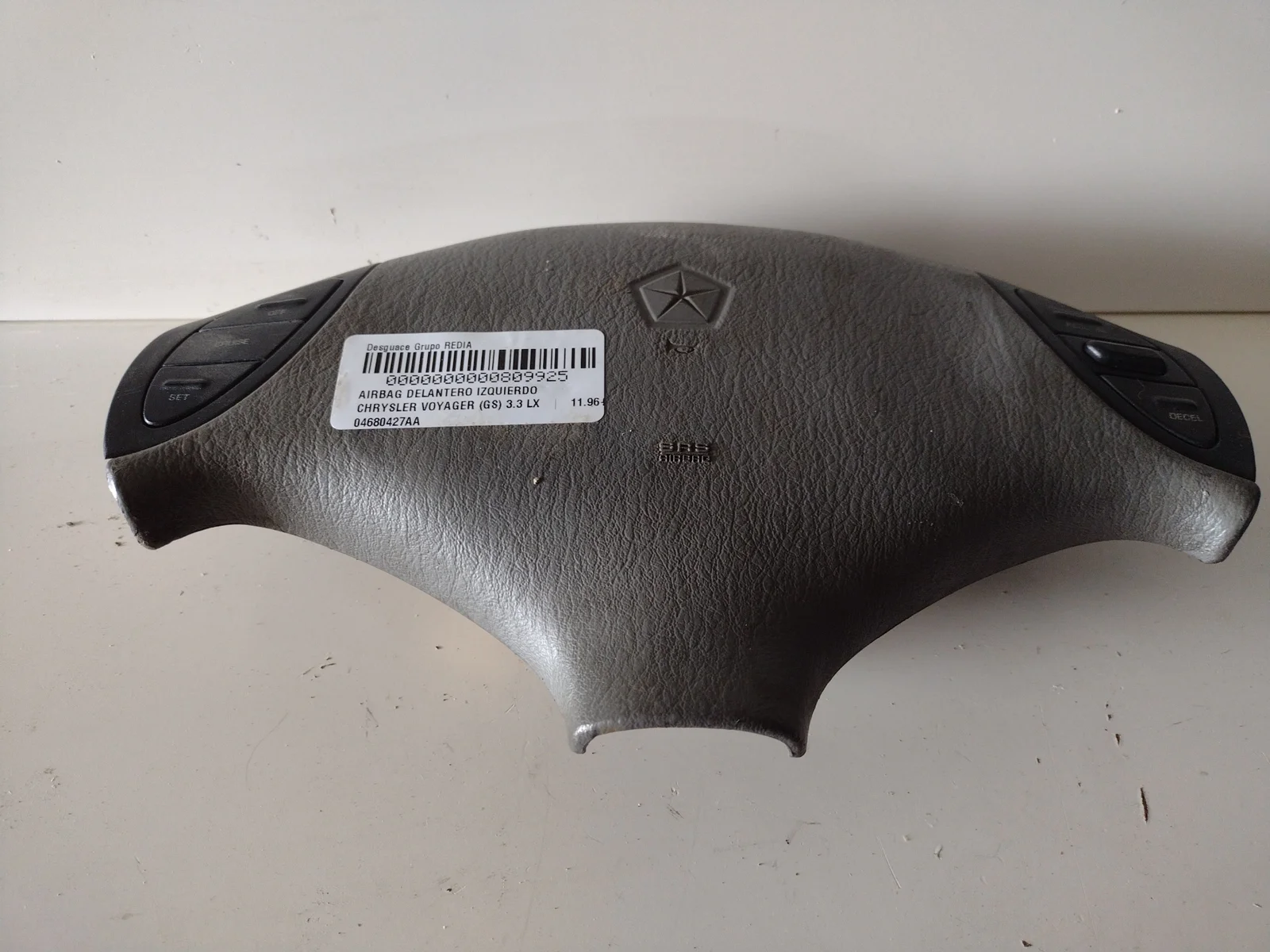Foto de AIRBAG DELANTERO IZQUIERDO CHRYSLER VOYAGER GS 3.3 CAT (158 CV / 116 KW) referencia 04680427AA