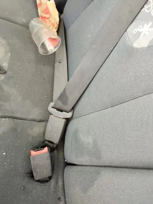 Foto de ENGANCHE CINTURON TRASERO DERECHO FORD KA (CCU) 1.3 TDCi CAT (75 CV / 55 KW)