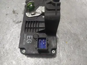 Foto de CERRADURA PUERTA TRASERA IZQUIERDA OPEL CORSA C 1.3 16V CDTI CAT (Z 13 DT / LN9) (69 CV / 51 KW) referencia 24414138 foto 2