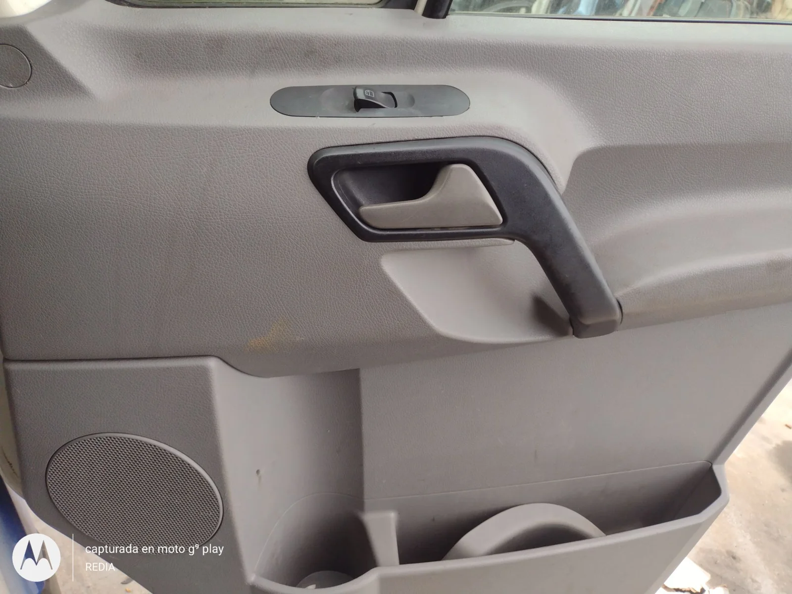 Foto de GUARNECIDO PUERTA DELANTERA DERECHA VOLKSWAGEN CRAFTER FURGÓN (2E) 2.5 TDI DPF (109 CV / 80 KW) referencia 2E0867006