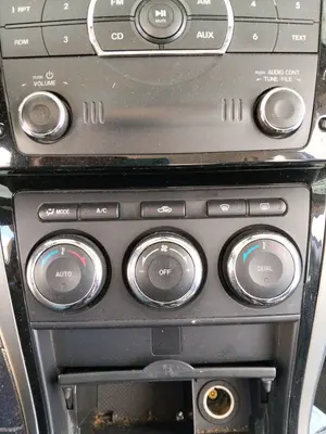 Foto de MANDO CALEFACCION / AIRE ACONDICIONADO MAZDA 6 BERLINA (GH) 2.2 Turbodiesel CAT (163 CV / 120 KW)