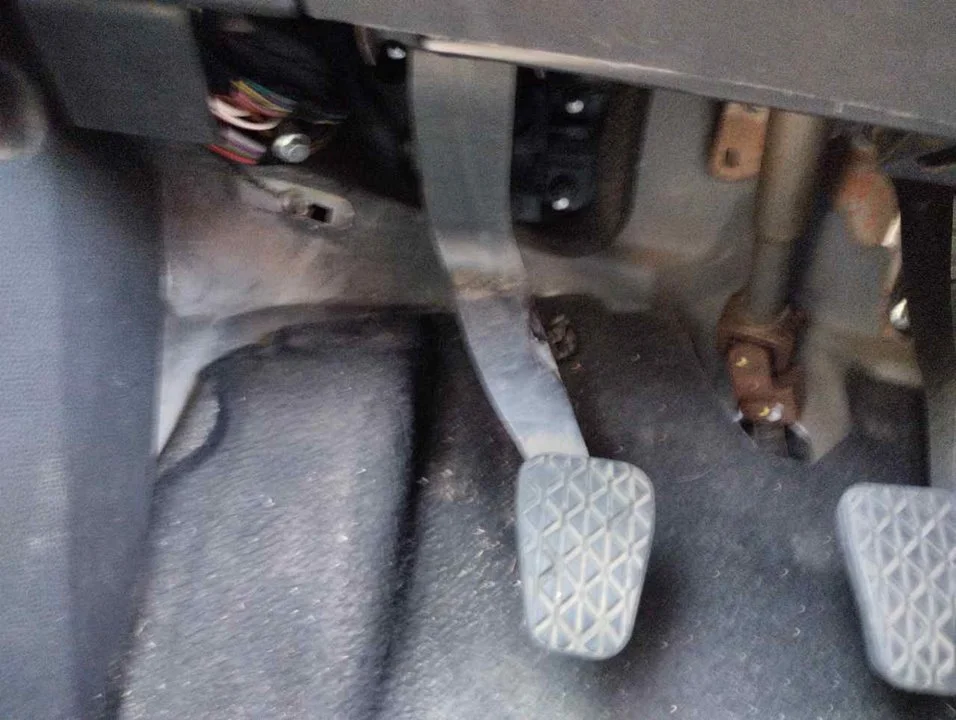 Foto de PEDAL EMBRAGUE FORD FIESTA (CNN) 1.5 TDCi CAT (75 CV / 55 KW)