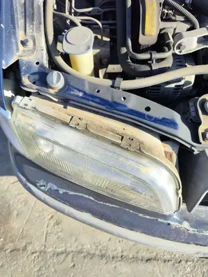 Foto de FARO DERECHO VOLVO S40 BERLINA 1.6 CAT (109 CV / 80 KW) referencia 3345703 foto 2