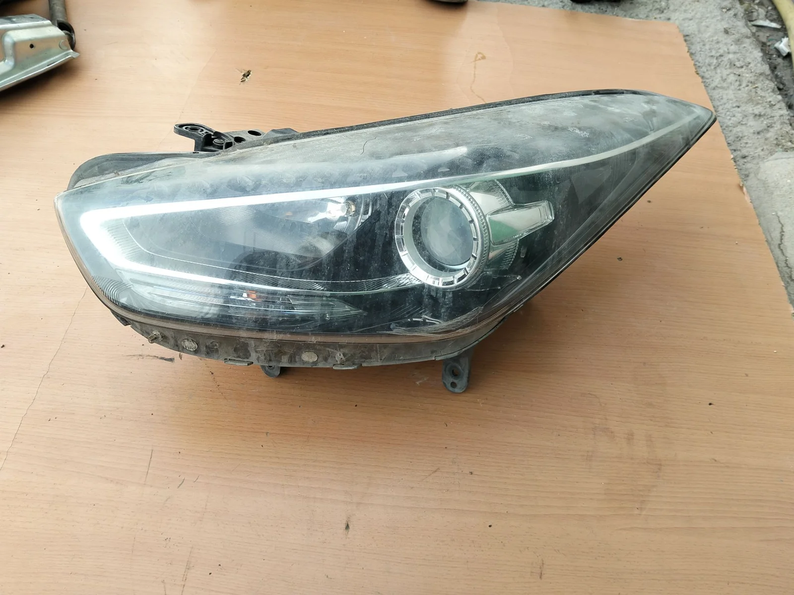 Foto de FARO IZQUIERDO HYUNDAI I40 (VF) 1.7 CRDi CAT (136 CV / 100 KW) referencia 11671