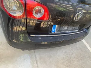 Foto de REFUERZO PARAGOLPES TRASERO VOLKSWAGEN PASSAT VARIANT (3C5) 2.0 TDI (140 CV / 103 KW)