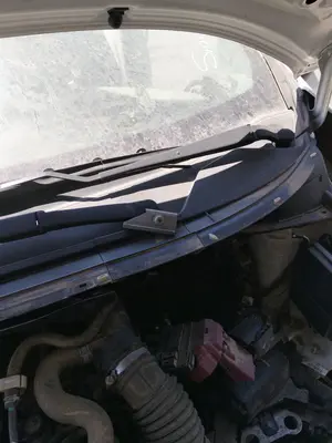 Foto de MOTOR LIMPIA DELANTERO NISSAN MICRA (K14) 1.0 12V CAT (71 CV / 52 KW)