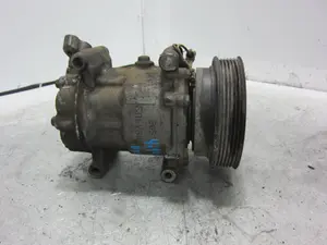 Foto de COMPRESOR AIRE ACONDICIONADO RENAULT CLIO II FASE II (B/CB0) 1.5 dCi Diesel (82 CV / 60 KW) referencia 8200315744 foto 4