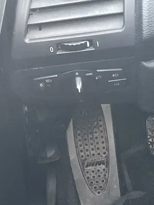 Foto de MANDO LUCES BMW SERIE 1 BERLINA (E81/E87) 2.0 Turbodiesel CAT (143 CV / 105 KW)