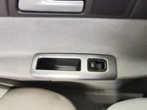 Foto de MANDO ELEVALUNAS TRASERO IZQUIERDO VOLVO V50 FAMILIAR 2.0 Diesel CAT (136 CV / 100 KW)