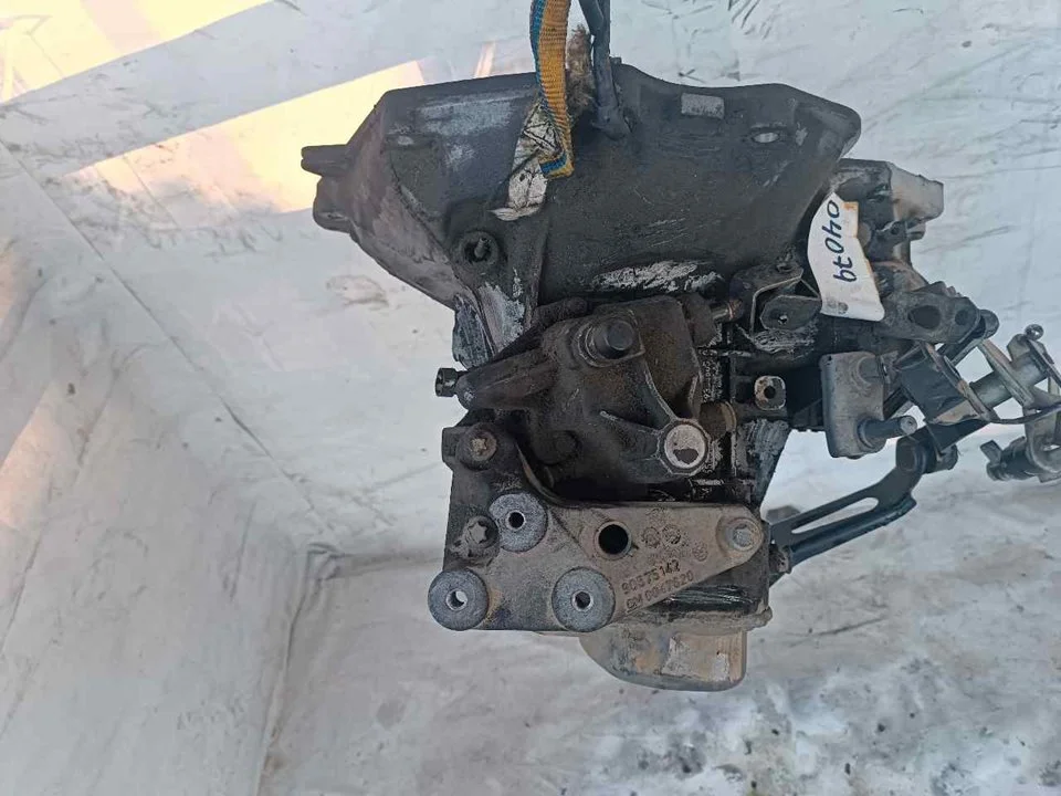 Foto de CAJA CAMBIOS OPEL ASTRA H GTC 1.6 16V (105 CV / 77 KW) referencia 55355489