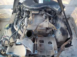 Foto de MOTOR COMPLETO CHRYSLER JEEP GR.CHEROKEE (ZJ)/(Z) 5.2 V8 CAT (211 CV / 155 KW) referencia ELF foto 15
