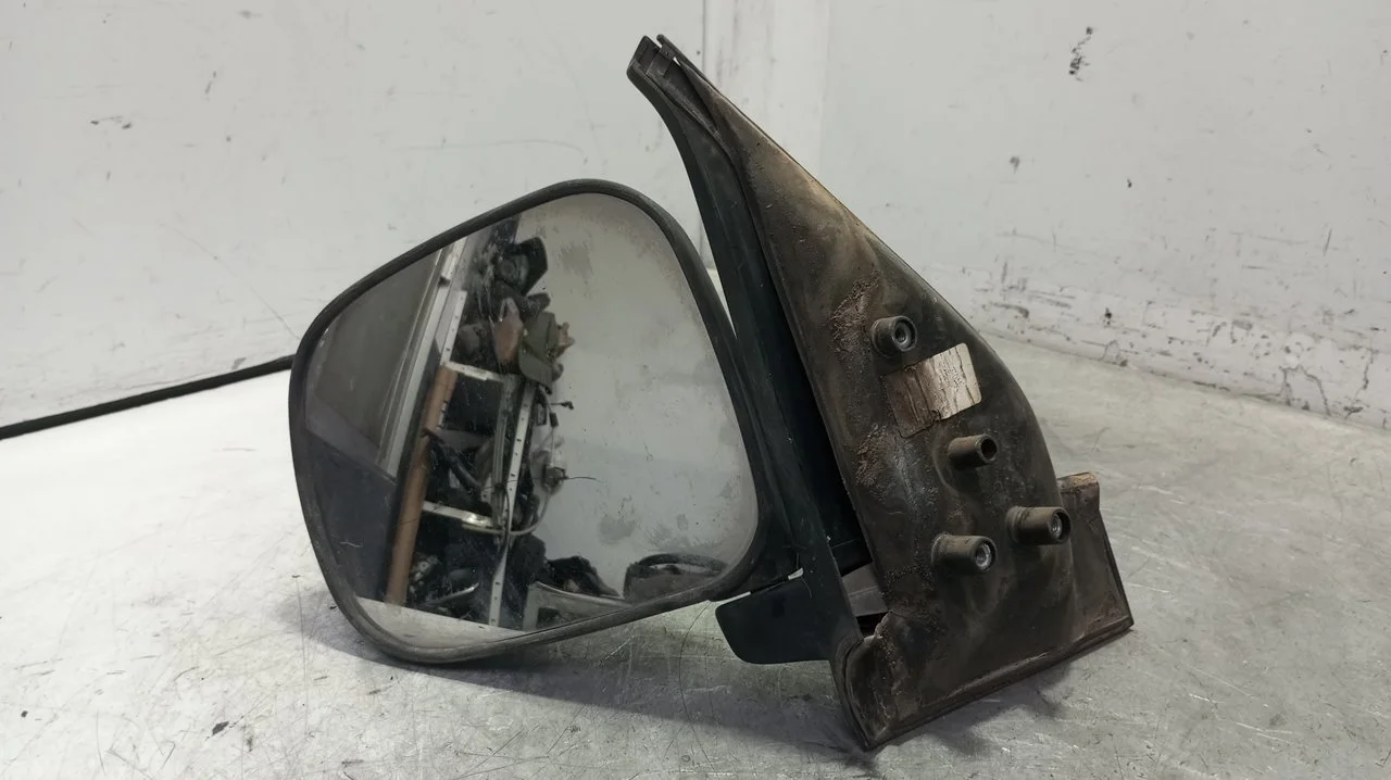 Foto de RETROVISOR IZQUIERDO NISSAN VANETTE CARGO (HC23) referencia E9020068