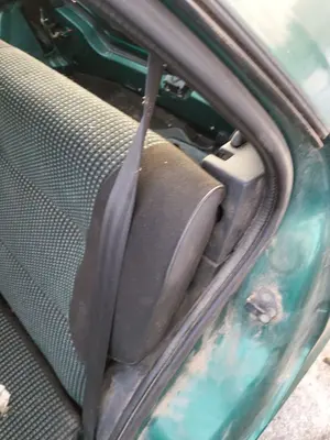 Foto de CINTURON SEGURIDAD TRASERO IZQUIERDO PEUGEOT 106 (S2) 1.1  (60 CV / 44 KW)