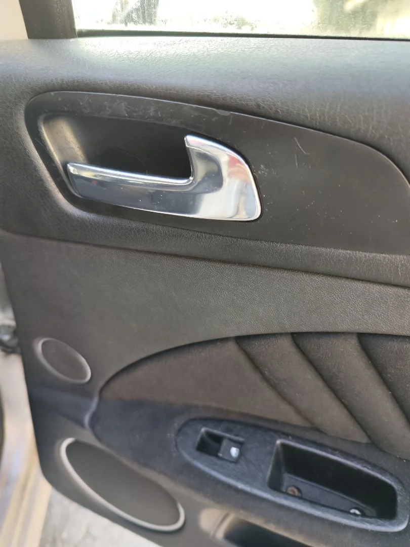 Foto de MANETA INTERIOR TRASERA DERECHA ALFA ROMEO 159 (140) 1.9 JTD (M) 16V CAT (150 CV / 110 KW) referencia 156043462