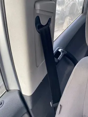 Foto de CINTURON SEGURIDAD DELANTERO DERECHO VOLKSWAGEN POLO IV (9N3) 1.4 FSI (86 CV / 63 KW)