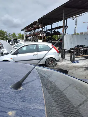 Foto de ANTENA VOLKSWAGEN PASSAT BERLINA (3B3) 1.9 TDI (131 CV / 96 KW) referencia 3B0051506A foto 4